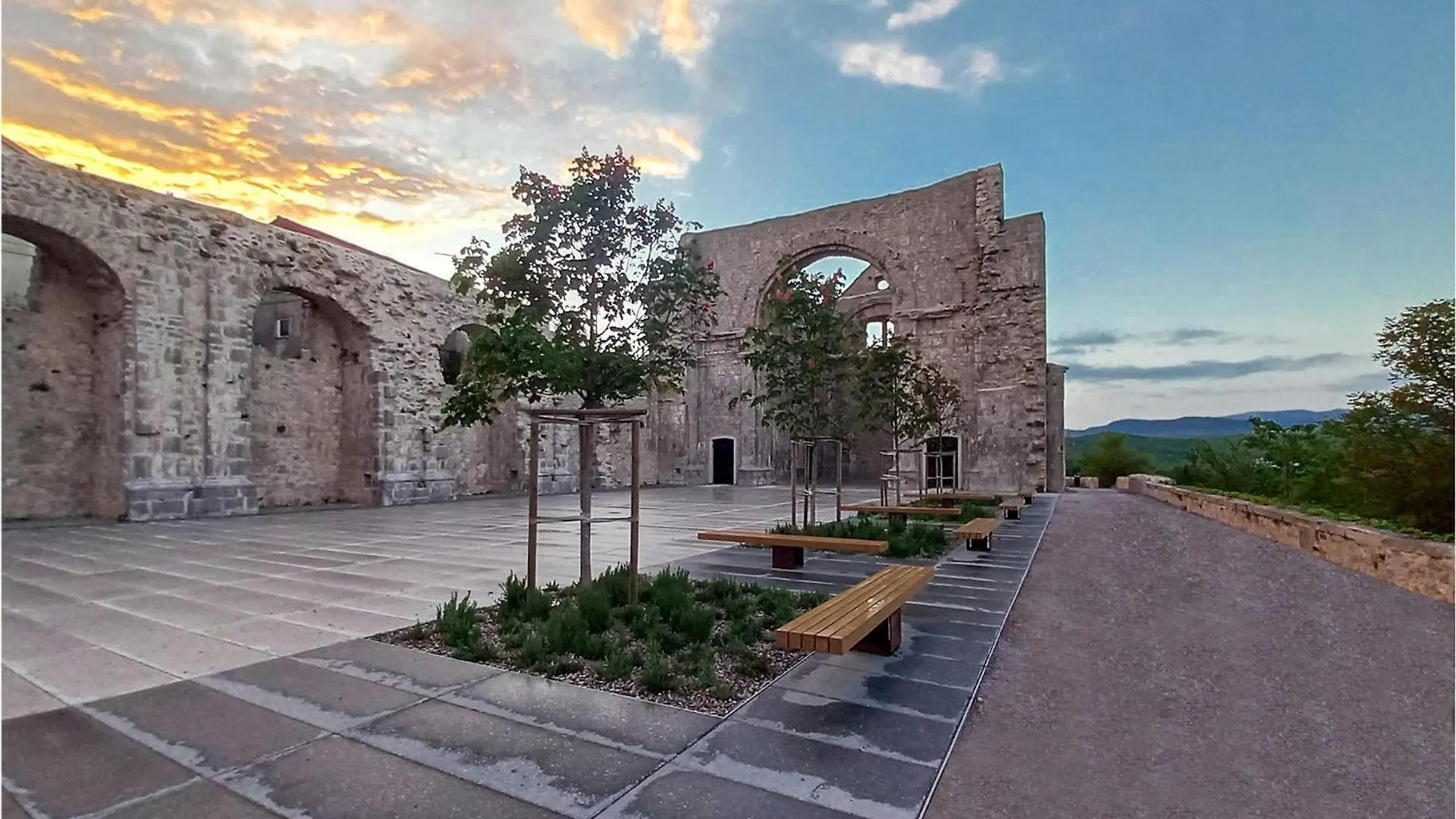 Awesome Home In Kastav With Outdoor Swimming Pool 펜션